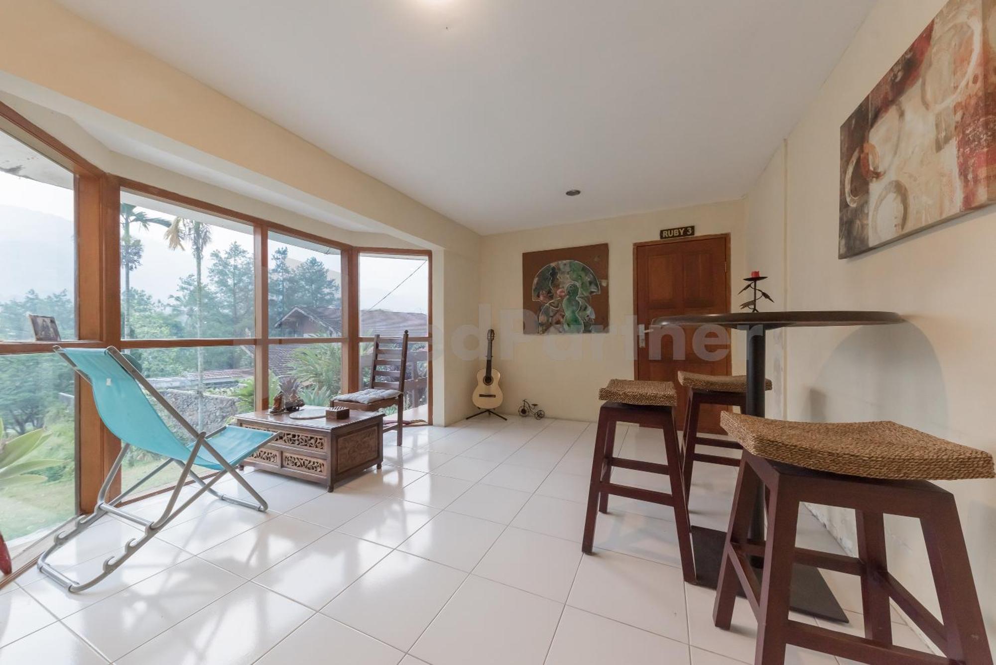 Bens Homestay Mitra Reddoorz Bogor Eksteriør bilde